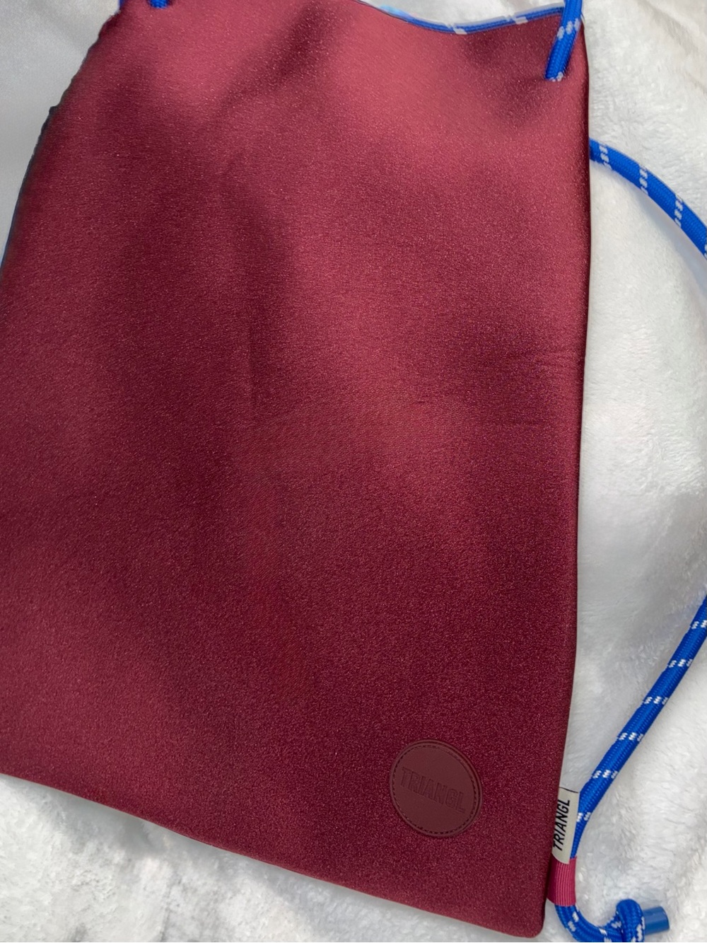 TRIANGL Burgundy Neoprene Drawstring Beach Bag Blue Rope Backpack